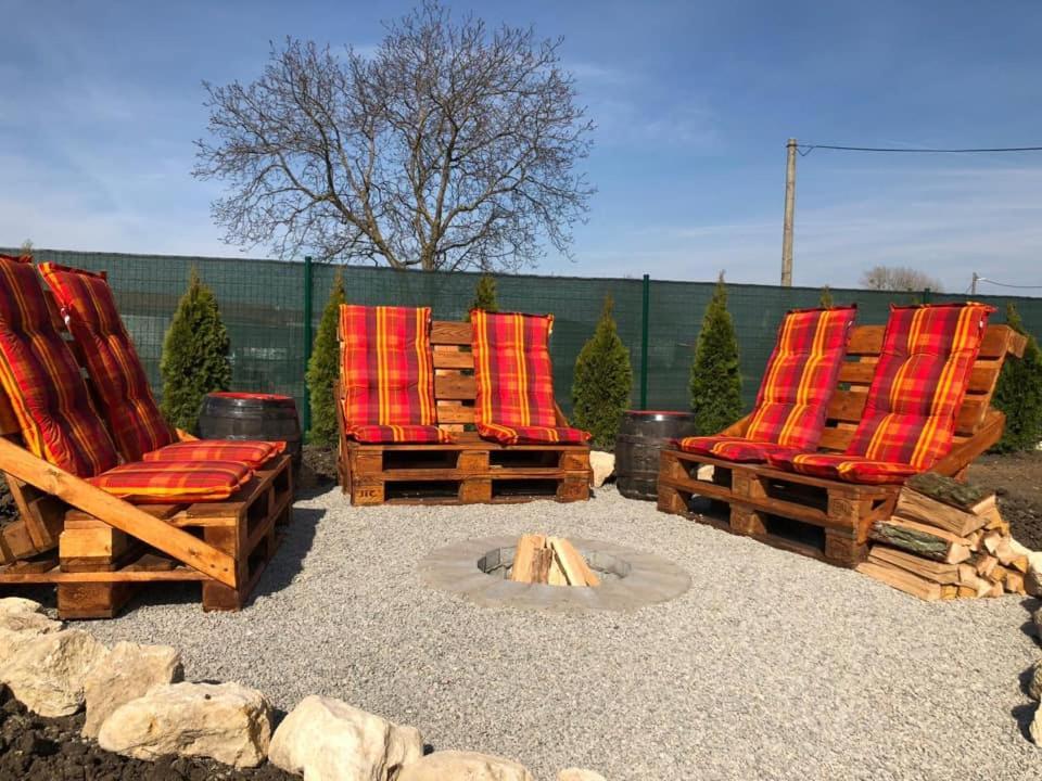 Apartmány Milovice Milovice  Esterno foto